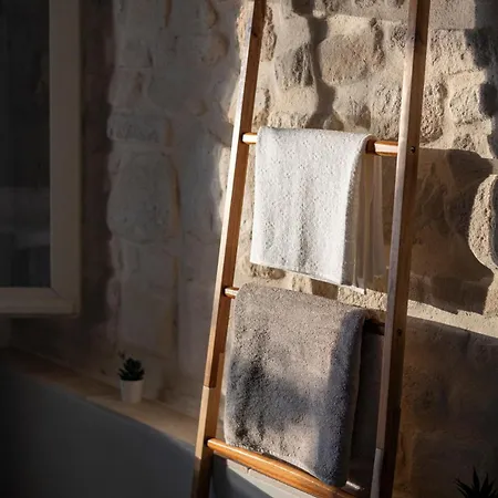 Charmante Maison En : La Roquette * ארל